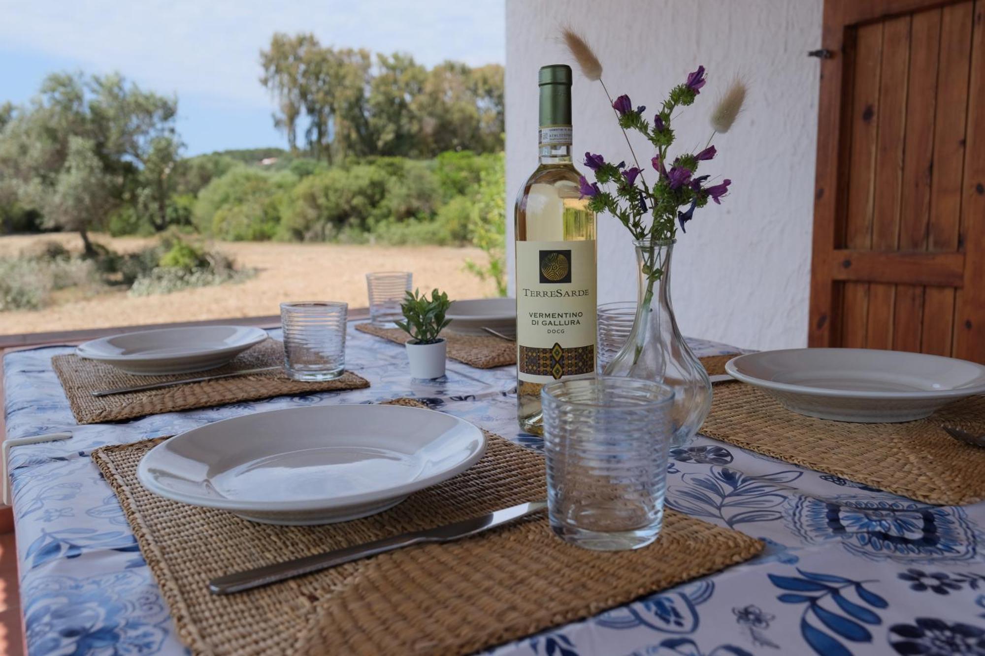 Casa Bianchi - Villa Immersa Nel Verde Carloforte  Εξωτερικό φωτογραφία